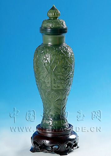 青玉-薄胎紋飾瓶