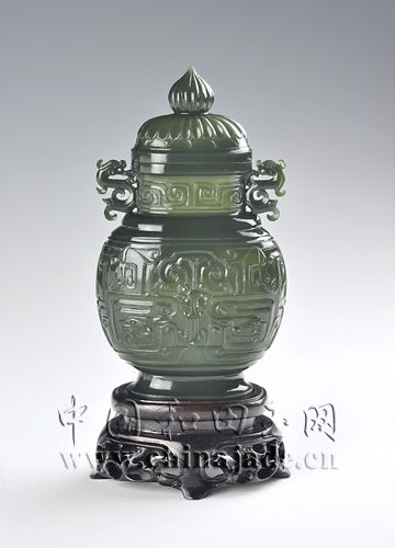 青玉-薄胎紋飾瓶