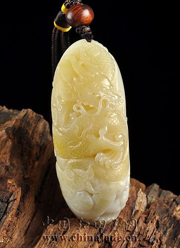 白玉子料把件-臥虎藏龍