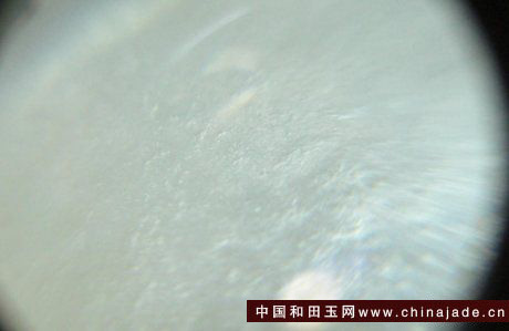 三十倍放大鏡下拍攝的和田玉