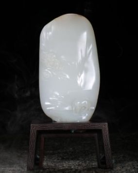 中國玉雕大師楊曦——<a href='http://www.usabbdream.com/' target='_blank'>和田玉</a>籽料馬放南山擺件 中國玉雕大師楊曦——和田玉籽料馬放南山擺件