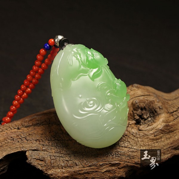 （翠青）白玉掛件-荷語 (玉界臻品-殷小金作品)