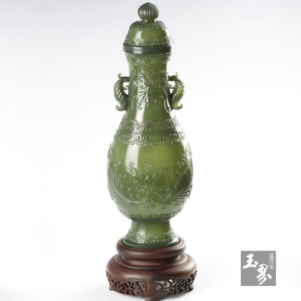 青玉-紋飾薄胎瓶