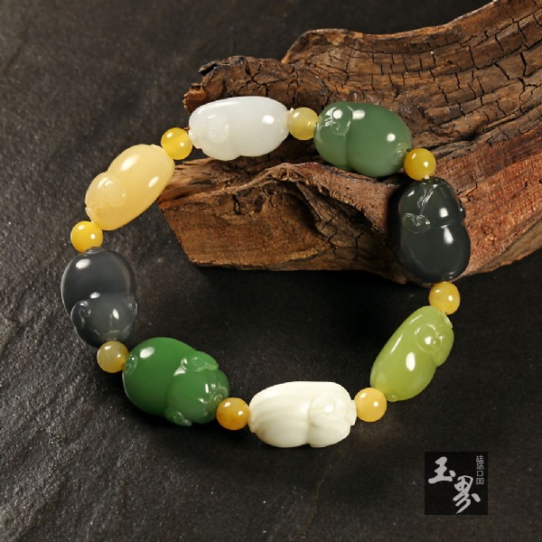 和田玉-小財豬玉手鏈