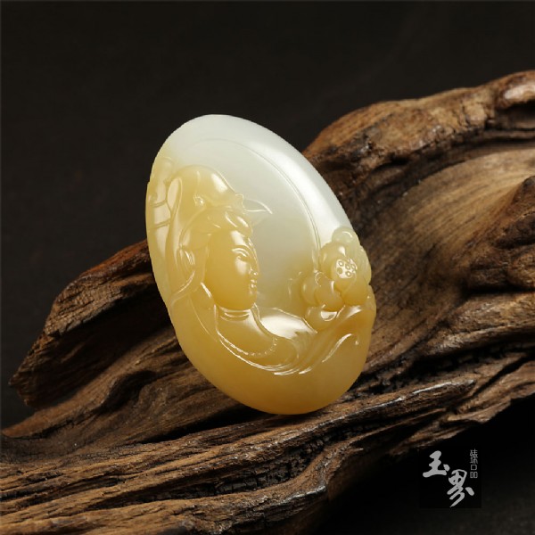 糖白玉巧雕掛件-觀世音 糖白玉巧雕掛件-觀世音