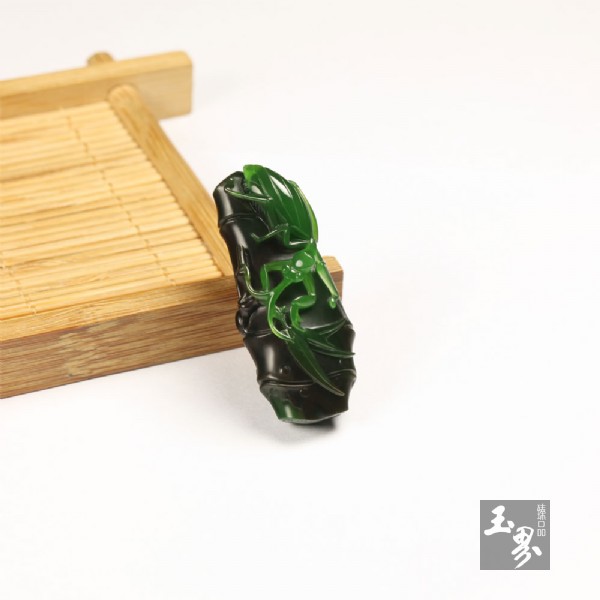 和田碧玉巧雕掛件-竹趣