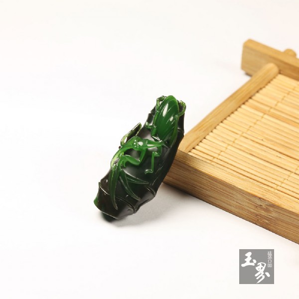 和田碧玉巧雕掛件-竹趣