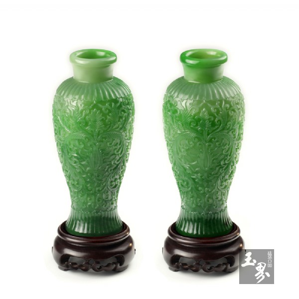 和田碧玉-紋飾雕花梅瓶