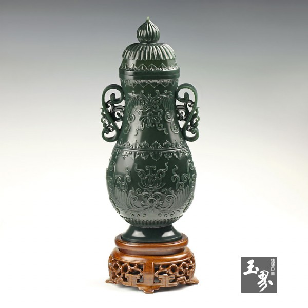 和田青玉-纏枝花卉薄胎瓶