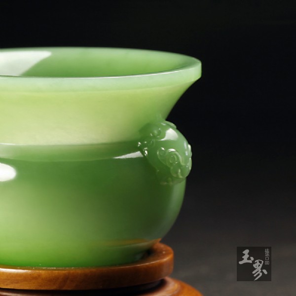 和田碧玉-獸首玉尊