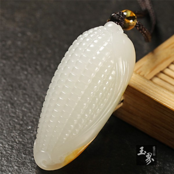 羊脂白玉子料掛件-小玉米