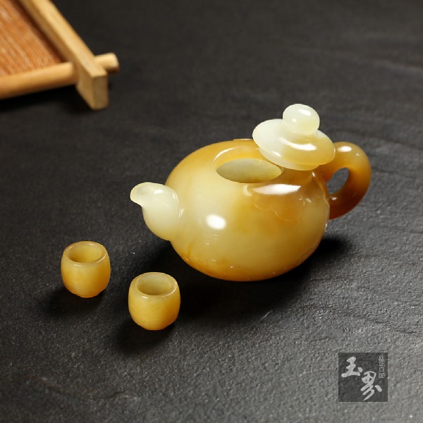 糖白玉-薄藝巧雕把玩壺