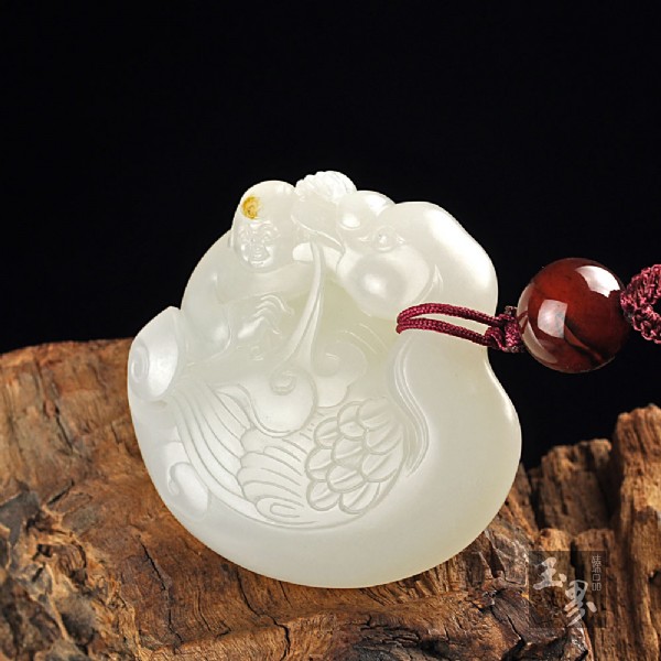 白玉子料把件-童子戲鵝 