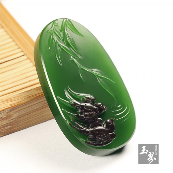  碧玉巧雕掛件-春韻