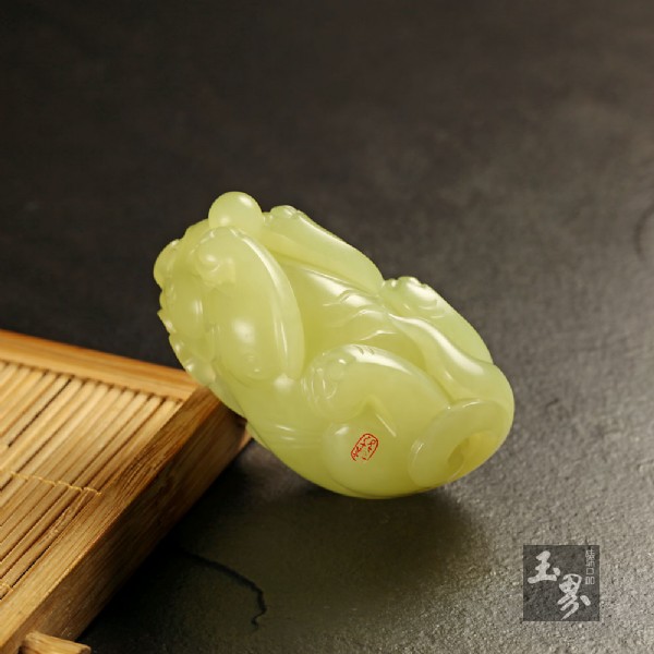 黃玉小把件-貔貅