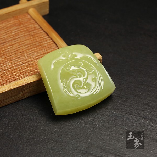 黃玉牌-必定成龍