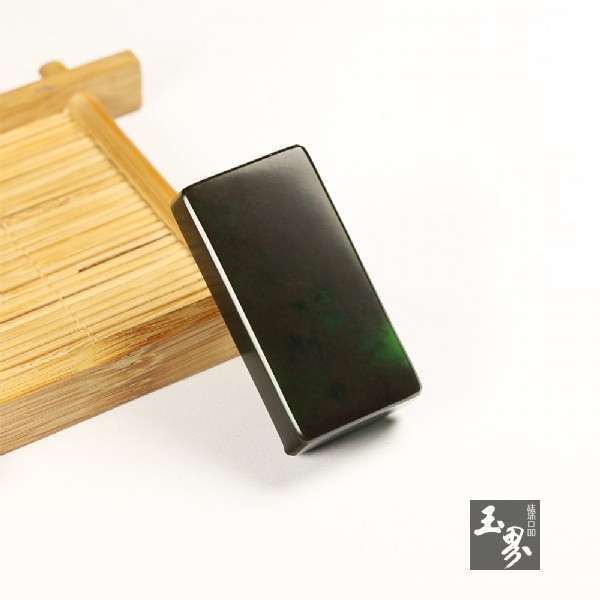 碧玉巧雕掛件-蘭花牌