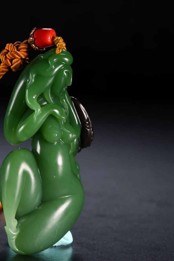 吳德昇-碧玉綽約多姿把件