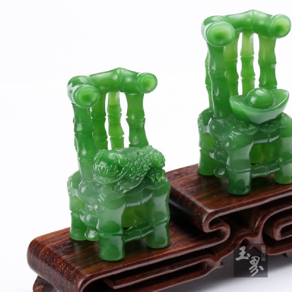 碧玉小擺件-招財進寶