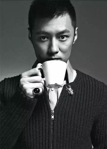 當男士遇到金玉首飾 展現潮流型男另一面