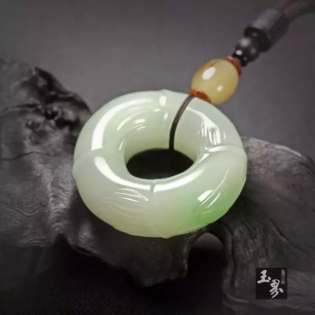 和田玉中的青竹風(fēng)骨