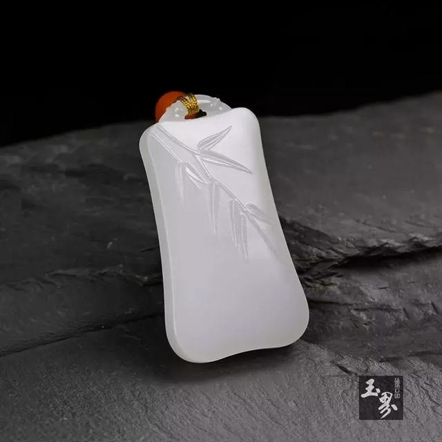 和田玉中的青竹風(fēng)骨