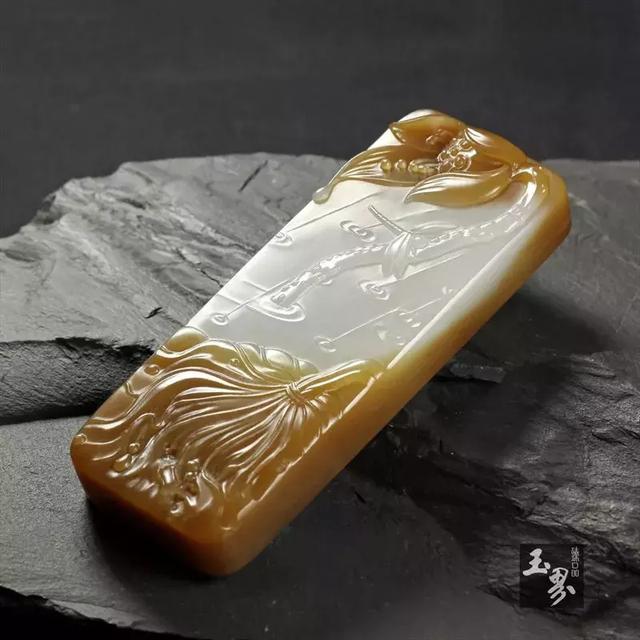 白玉把牌-殘荷聽雨 