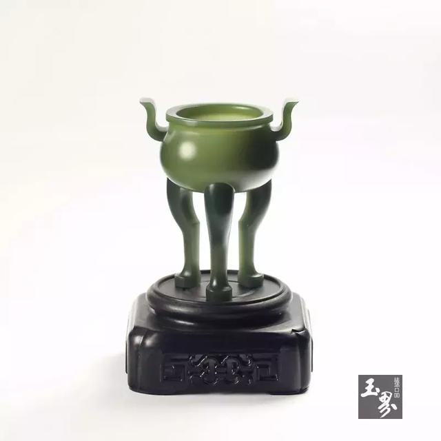 青玉-三足小圓爐