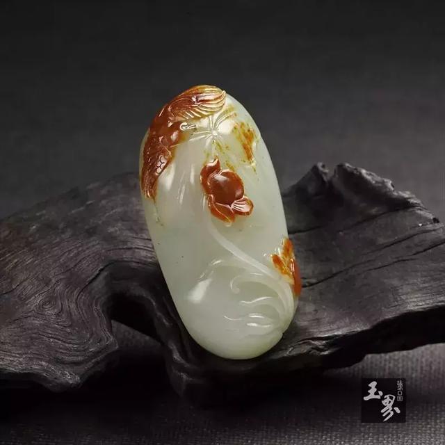 和田玉中的青白世界