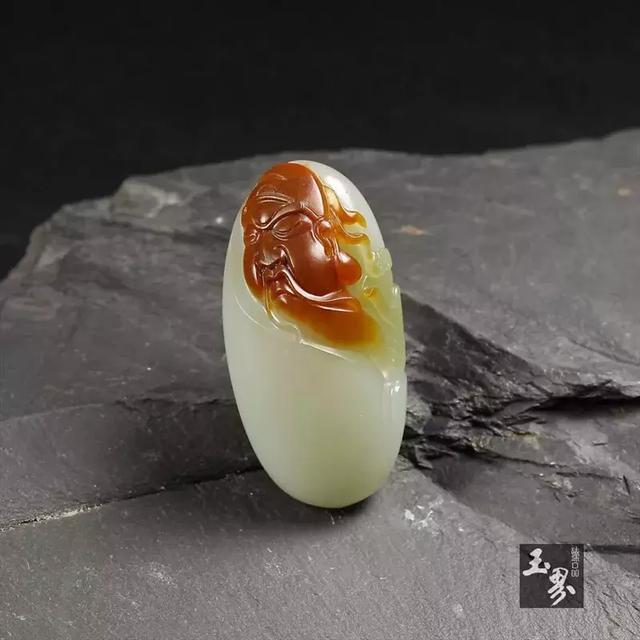 和田玉中的青白世界