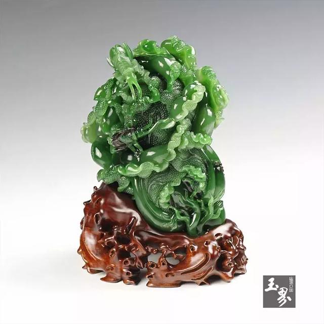 玉雕作品中的蟲草世界