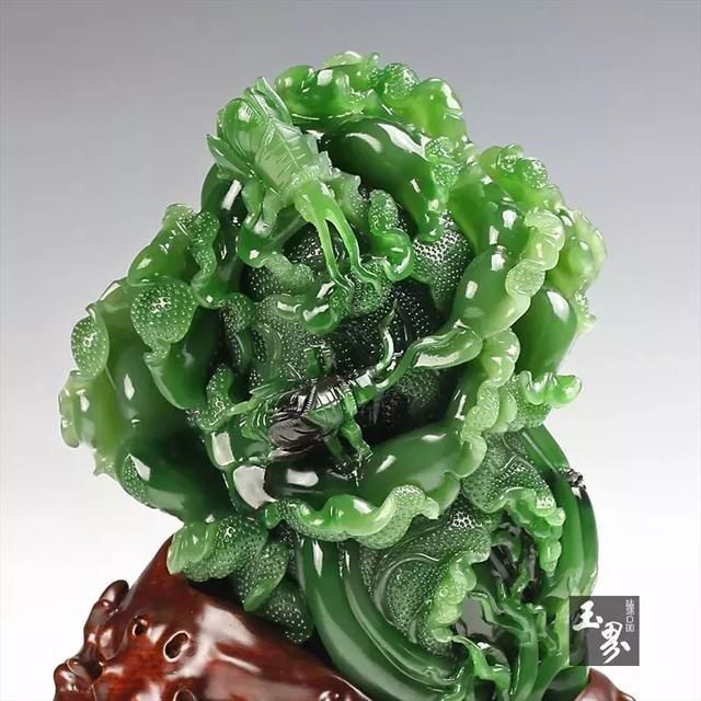 玉雕作品中的蟲草世界