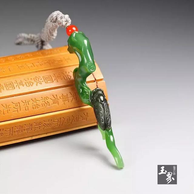 俏色巧雕，說不盡的詩情畫意