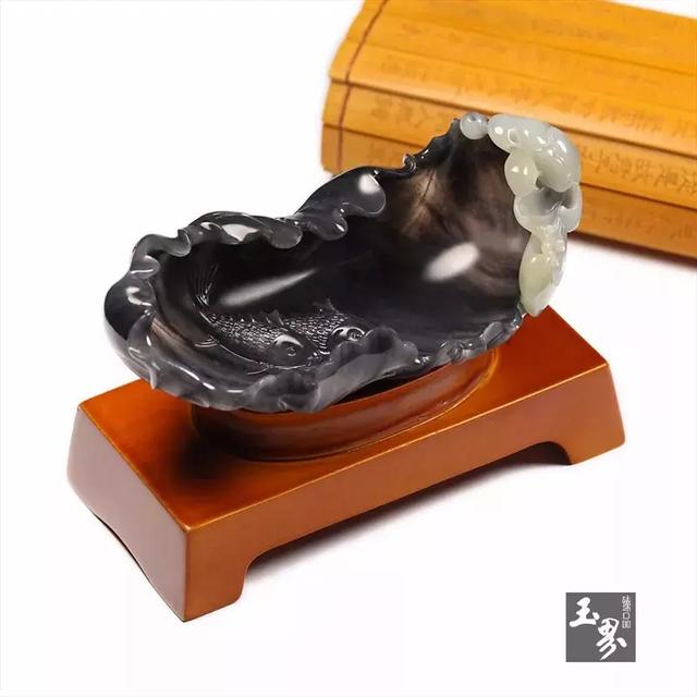 薄如蟬翼，輕若浮云——和田玉薄胎玉器