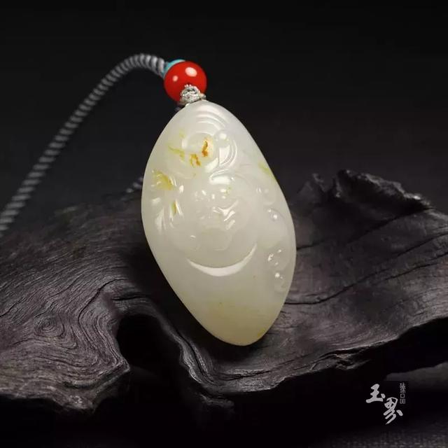 行于云端，欲觀龍起