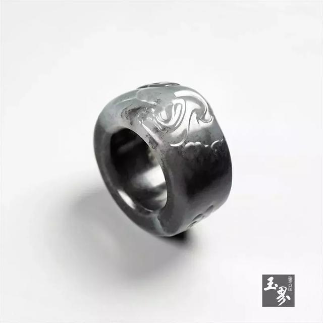 行于云端，欲觀龍起