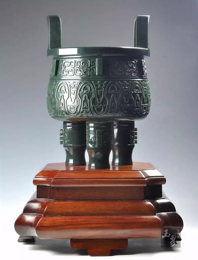 青玉器皿，一種深邃的低調