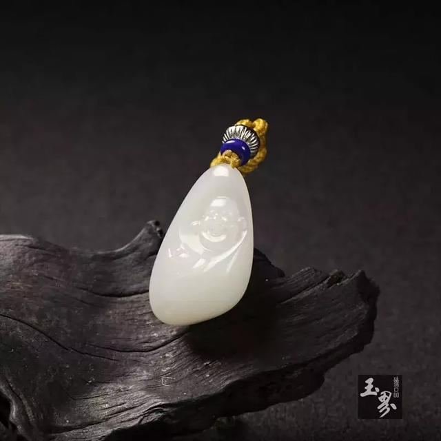 慈容一切 笑納三千