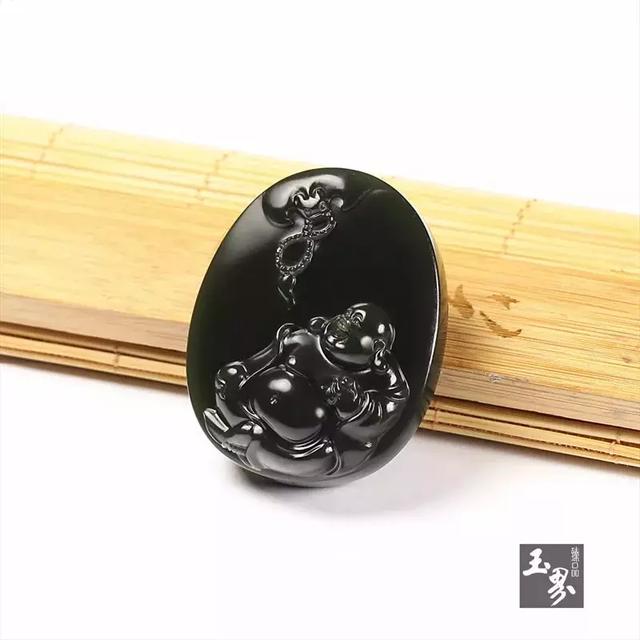 慈容一切 笑納三千