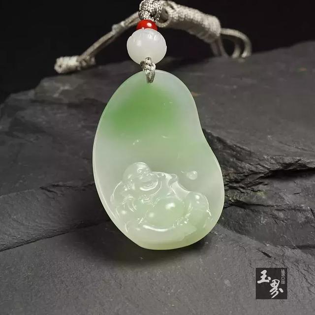 慈容一切 笑納三千