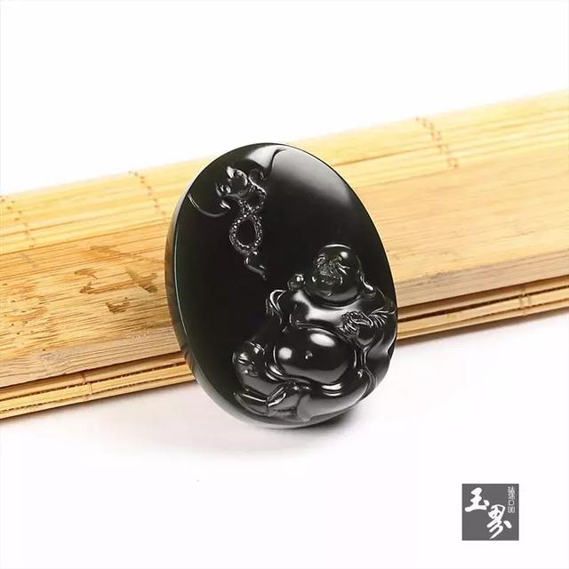 慈容一切 笑納三千